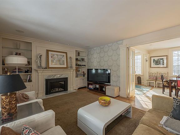 2nd image of 1760 Bloomingdale Ter