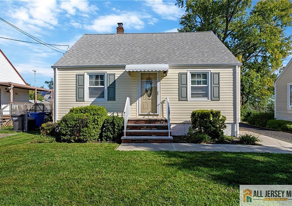 1st image of 55 Eiseman Ave
