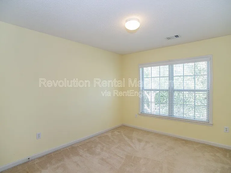 11655 Crossington Rd — Photo 20