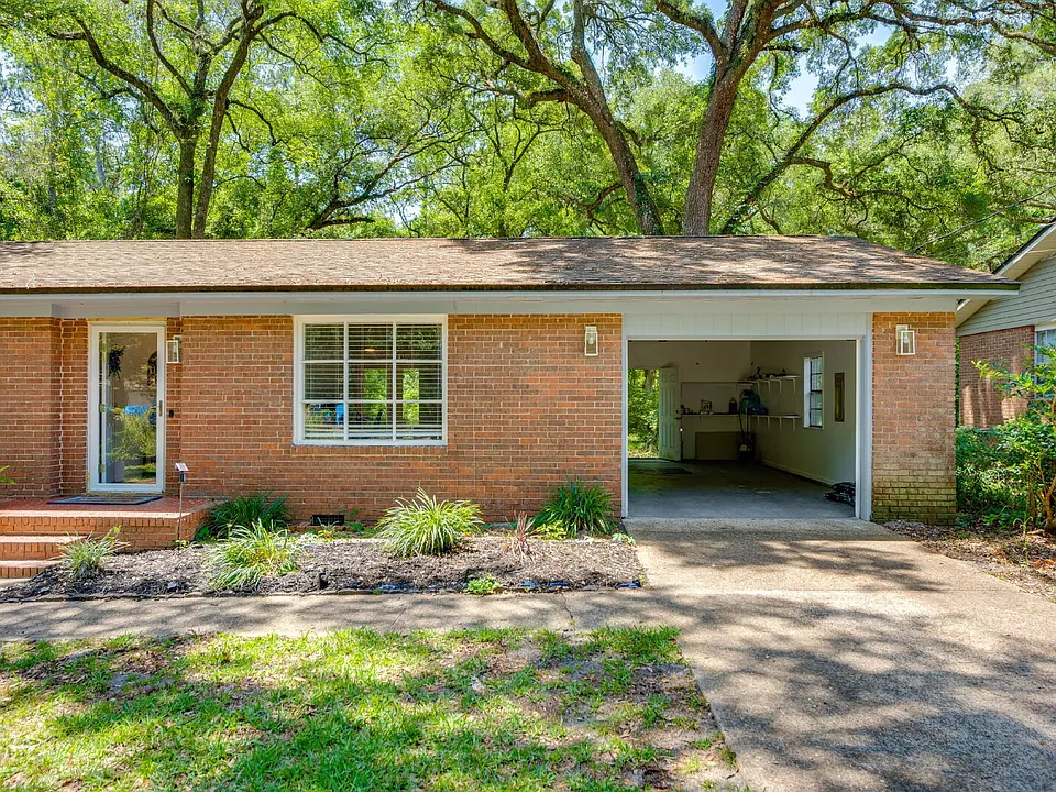 1011 Munson Landing Rd