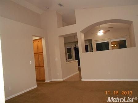 2nd image of 2143 Horseshoe Glen Cir