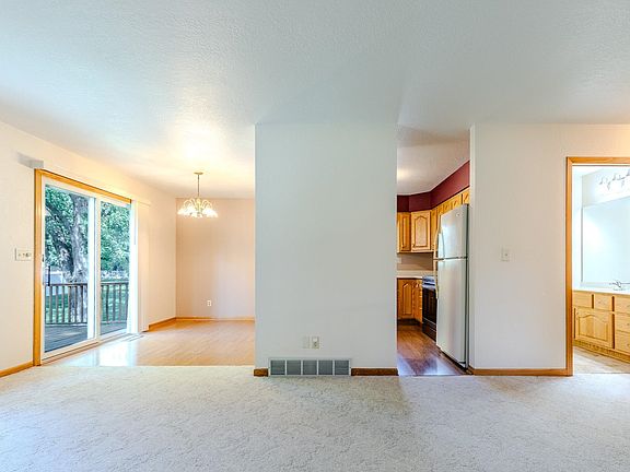 4th image of 110 24th St