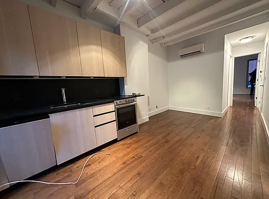 Rented by Michal Kuras, LREB | media 16