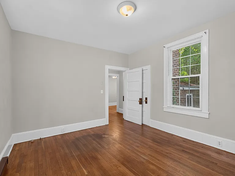 204 Bedford Pl #MAIN — Photo 14