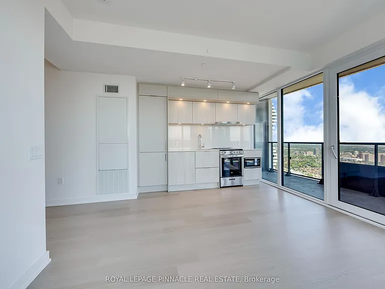 448 Burnhamthorpe Rd W #4511 — Photo 12