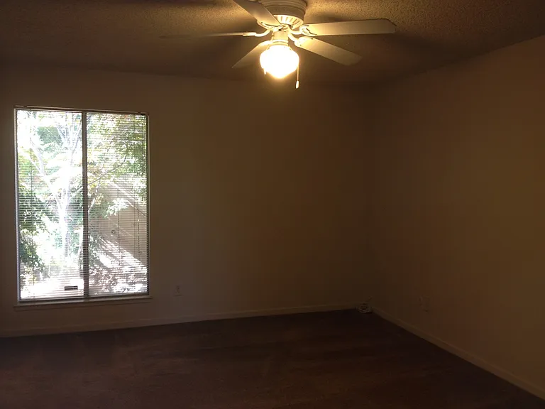 1025 W Mesa Ave — Photo 12