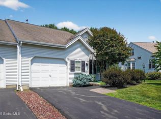 13 Hyland Cir, Troy, NY 12182