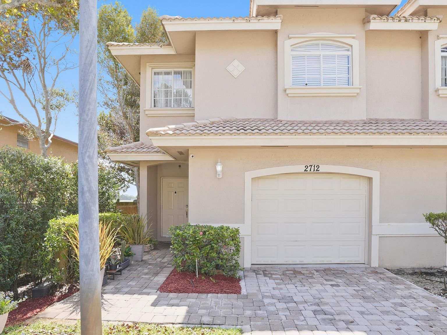 2712 NW 80th Avenue — Sunrise Country Club