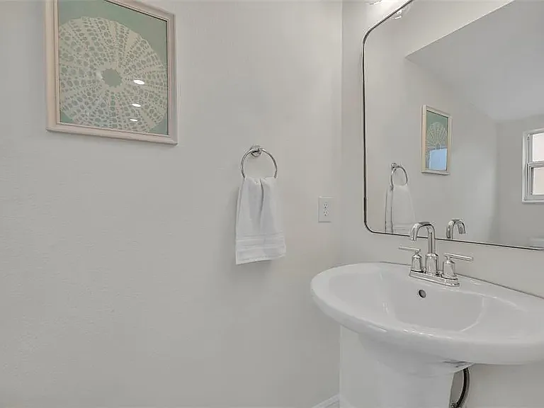 1172 S Beach Cir — Photo 16