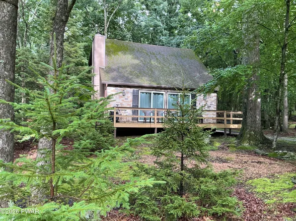 100 S Shore Dr, Milford, PA 18337