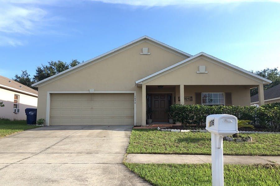 1st image of 1076 Bluegrass Dr