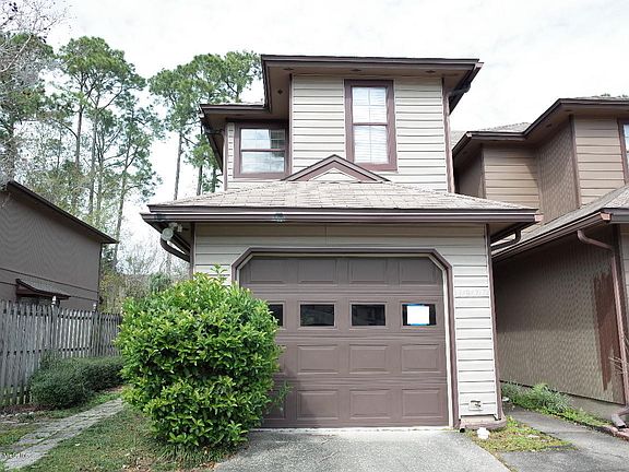 2nd image of 3937 Laurelwood Dr