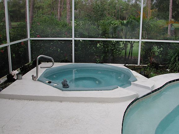3rd image of 13088 Pond Apple Dr W
