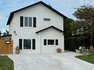 722 N Yturria St #B, Pt Isabel, TX 78578