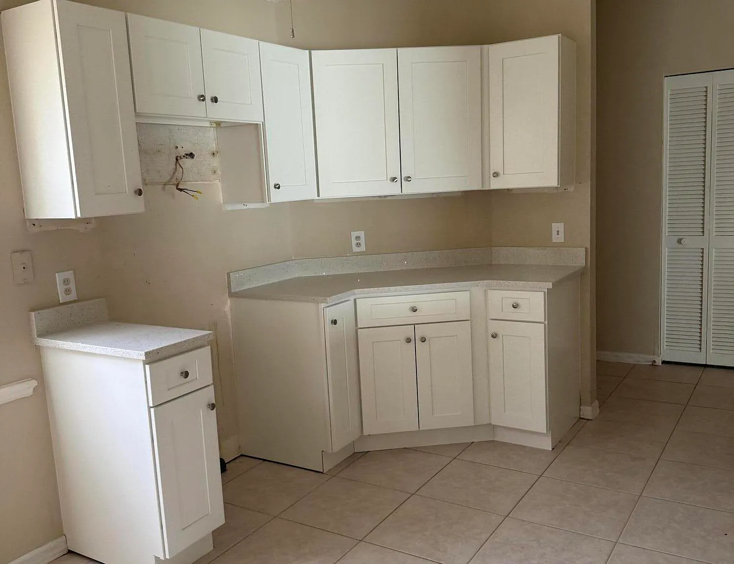 3 bed, 2.0 bath, 1384 sqft, $2,550 — Photo 4