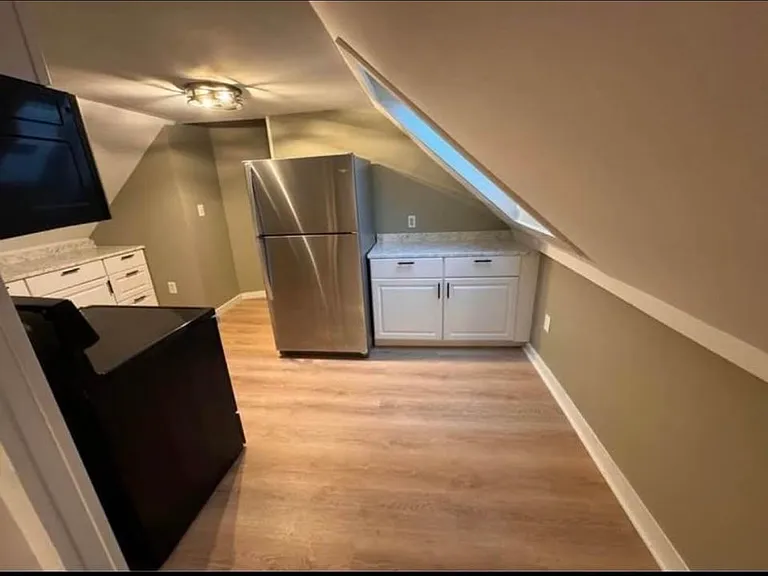 123 E Main St #4 — Photo 6