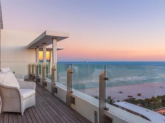 2nd image of 2901 Collins Ave #1405
