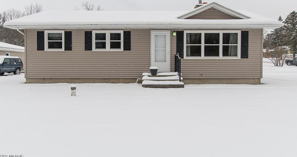 1st image of 7596 Easthill Dr