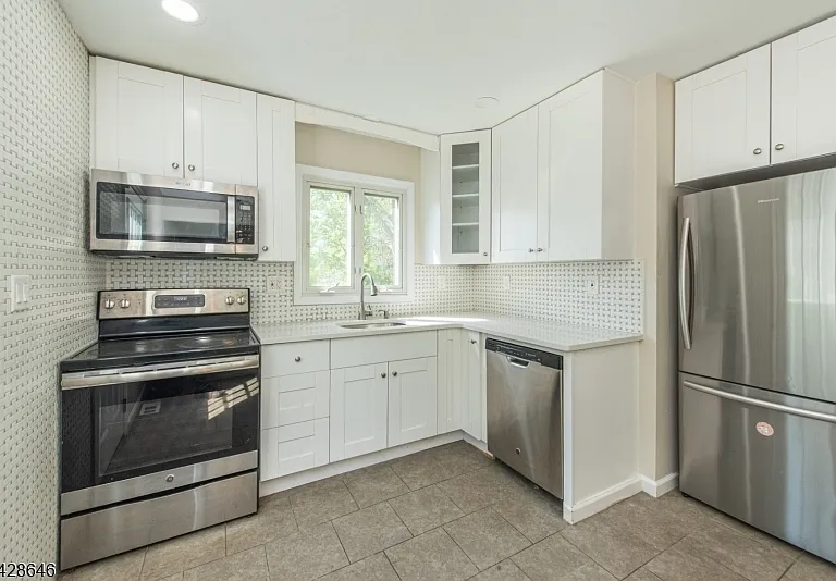 537 Dell Rd — Photo 6