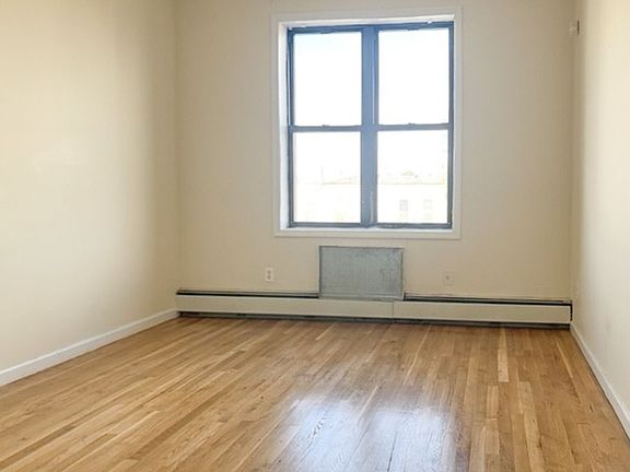 3rd image of 381 Palmetto St #7S