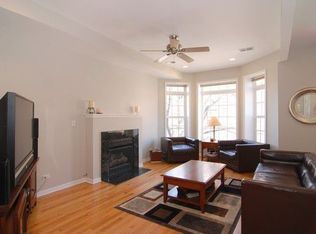 825 W Cuyler Ave, Chicago, IL 60613