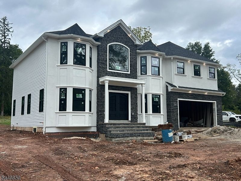 1st image of 700 Foothill Rd