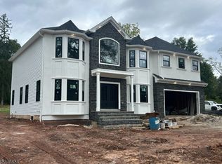 700 Foothill Rd, Bridgewater, NJ 08807
