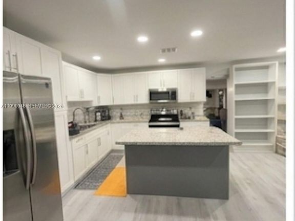 5th image of 2373 NW 33rd St