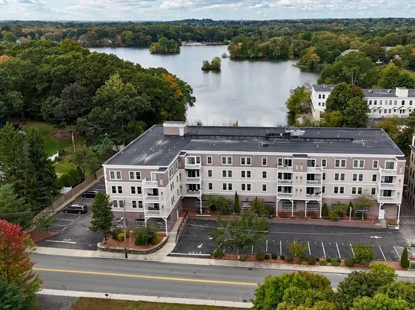 414 Mount Hope St APT 109, North Attleboro, MA 02760