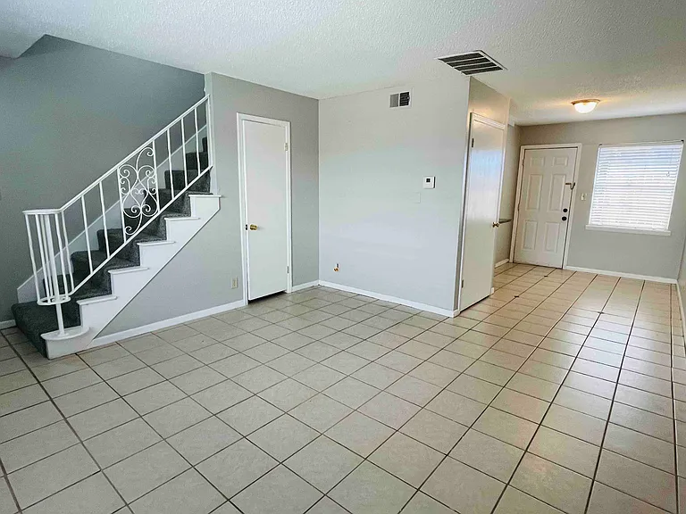 6168 S Madison Pl #B — Photo 6