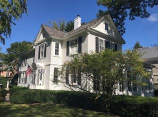 455 Oakwood Ave, Lake Forest, IL 60045