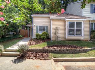696 Stratford Grn, Avondale Est, GA 30002