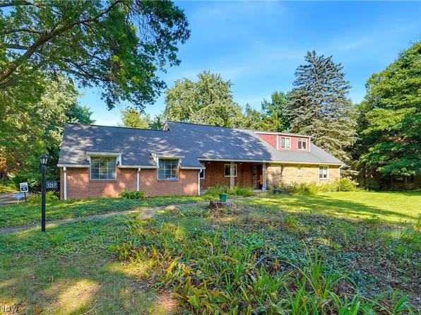 3217 Fulton Dr NW, Canton, OH 44718