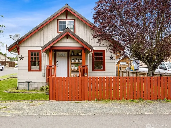 271 Stanford Ave, Carbonado, WA 98323