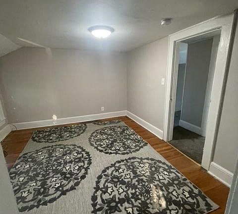 3rd image of 136 Waverly Ave