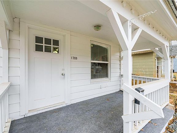 4th image of 1709 Lake Ave
