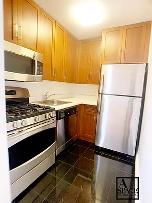 Rented by A Space Realty NY LLC | media 2