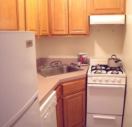 5th image of 30 W 73rd St APT 3B