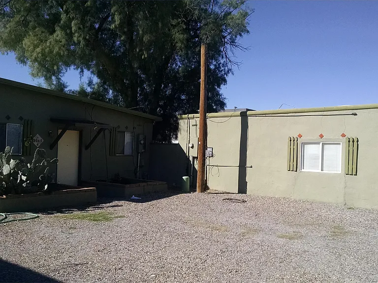 3041/3043/3045 N. Park Ave. Apts. - 3043 — Photo 15