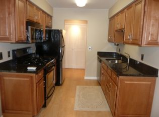36546 Union Lake Rd APT 26, Harrison Township, MI 48045