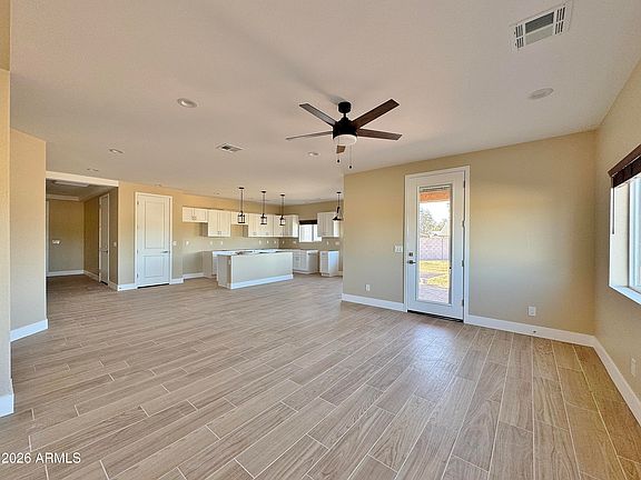 4th image of 1561 N HIMOSA Drive