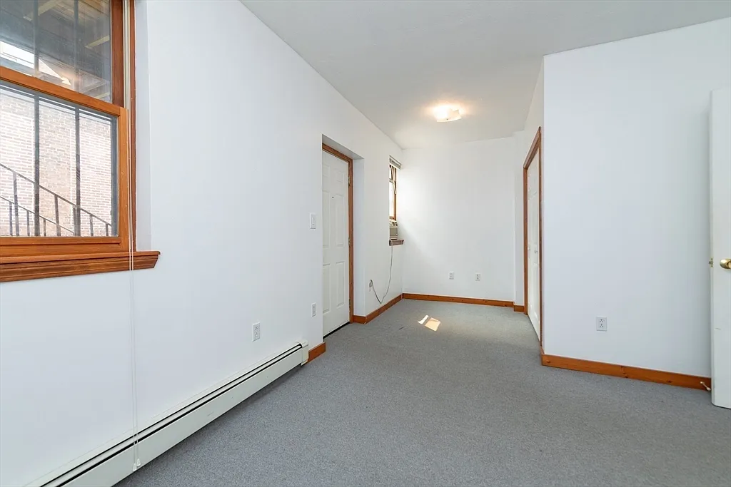 16 Edgerly Rd — Photo 2
