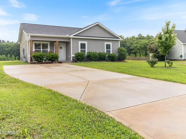 211 Red Oak Drive, Washington, NC 27889