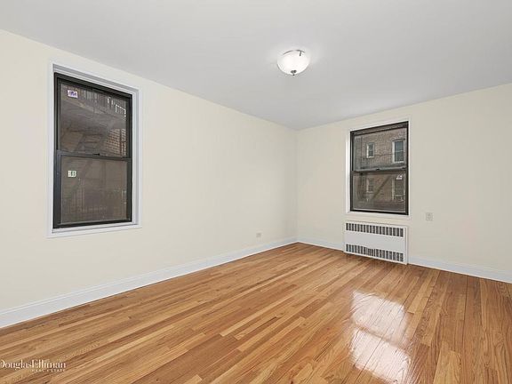 5th image of 4821 40th St APT 2J