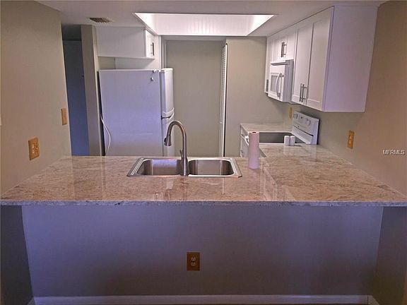 4th image of 25188 Marion Ave #F