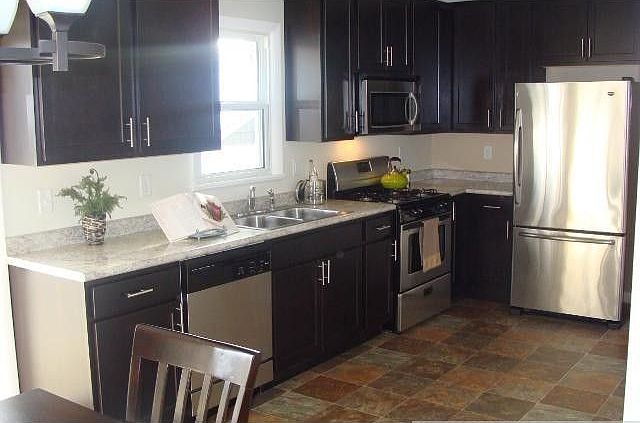 1st image of 2070 Hawthorne Ave E