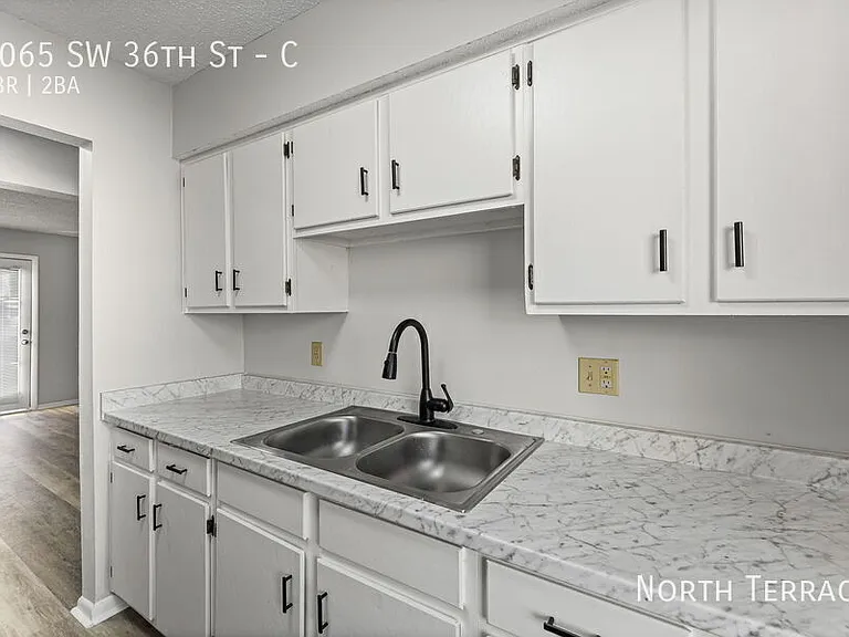 Capstone Townhomes — Photo 55
