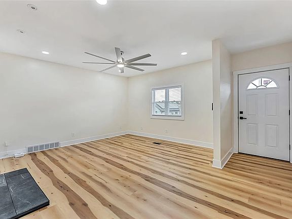4th image of 50 Highland Ave