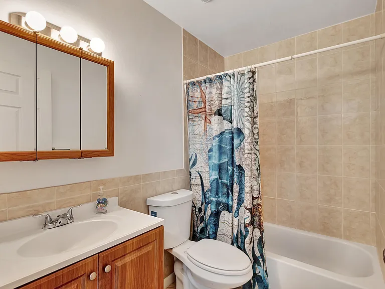 1919 Doffer Ln — Photo 16