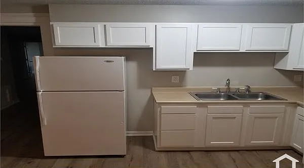3 bed, 1400 sqft, $1,100 — Photo 4